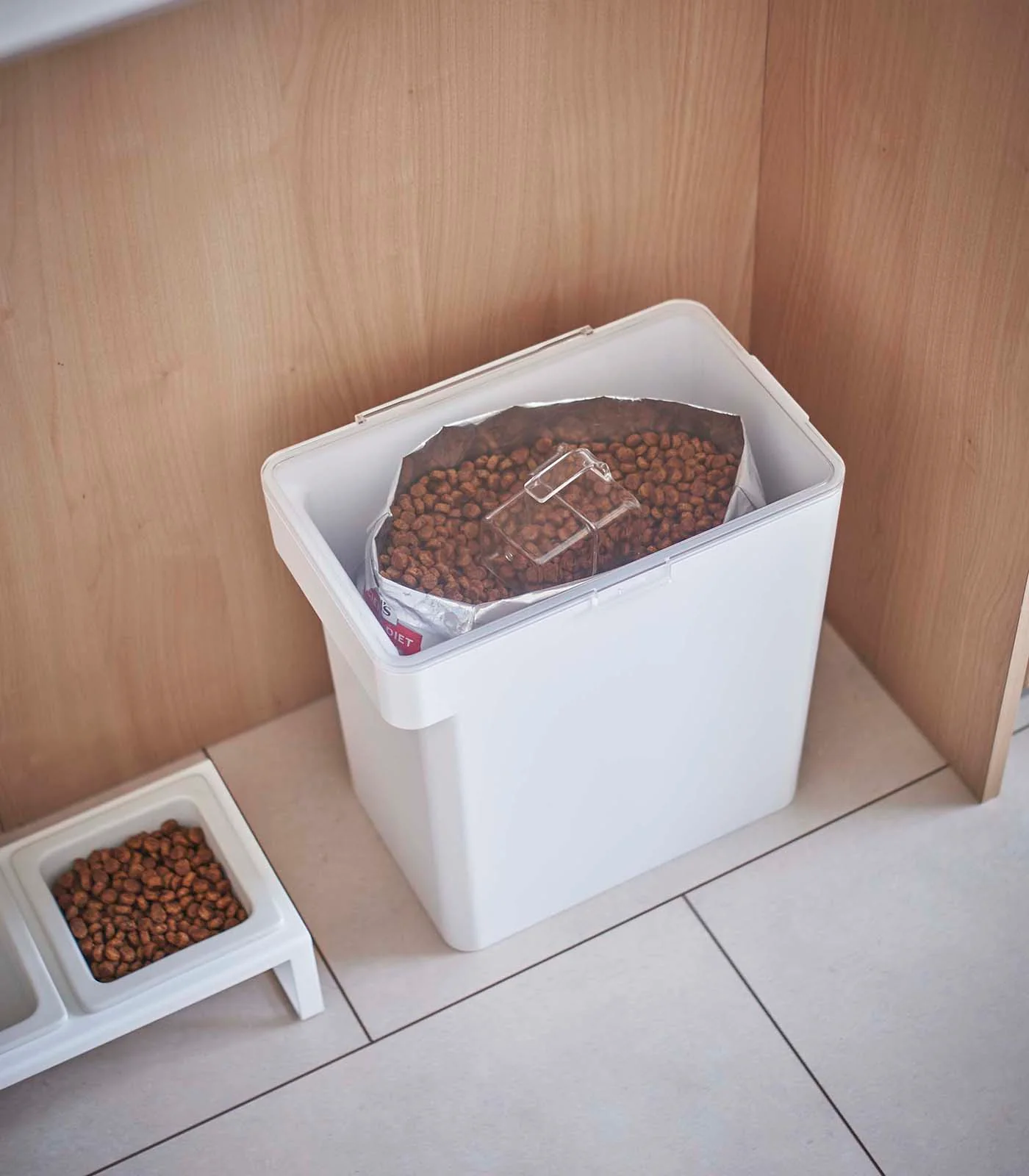 Airtight Pet Food Container - Three Sizes - Image 30
