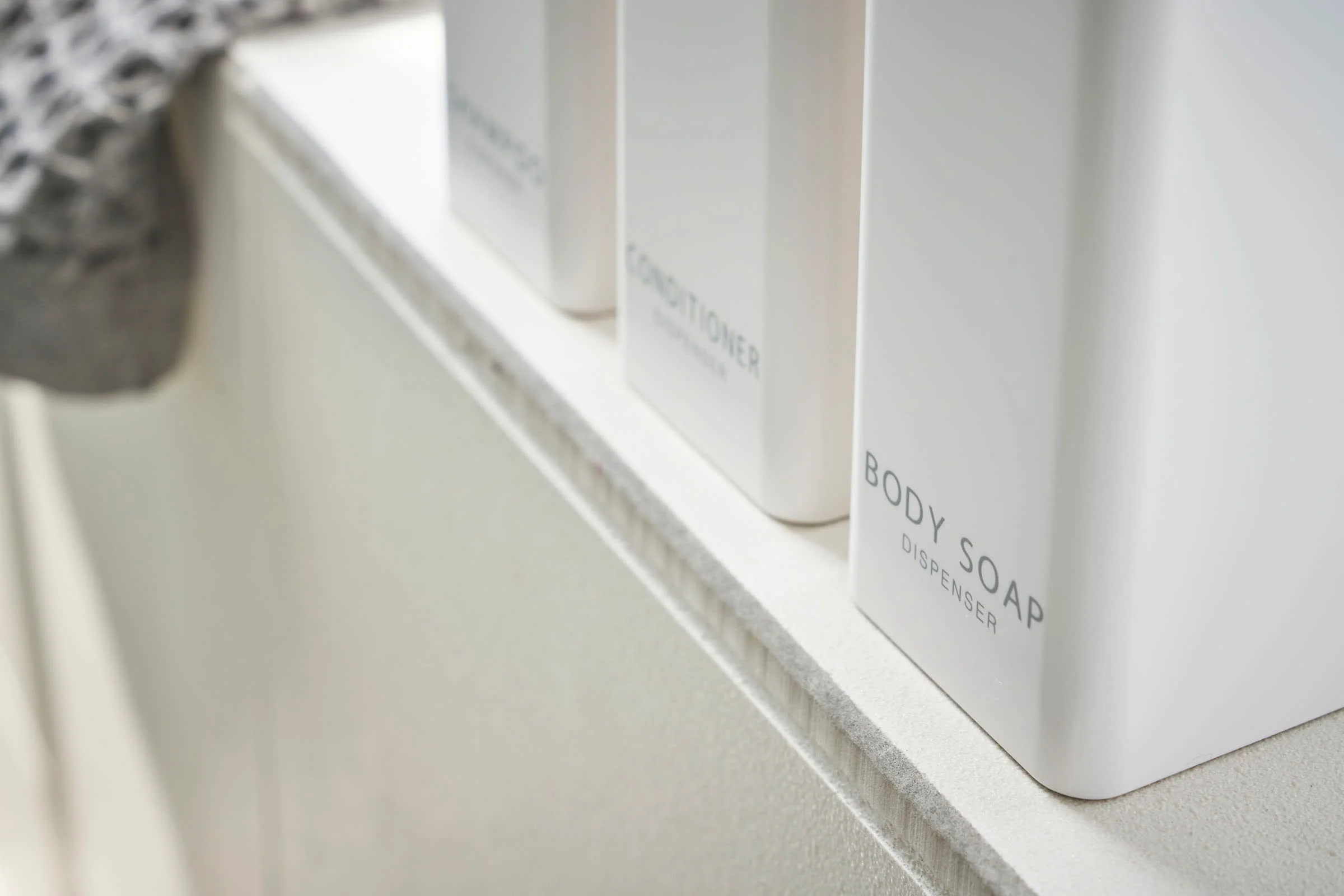 Rectangle Dispenser Bundle - Shampoo, Conditioner, and Body Soap - Image 11