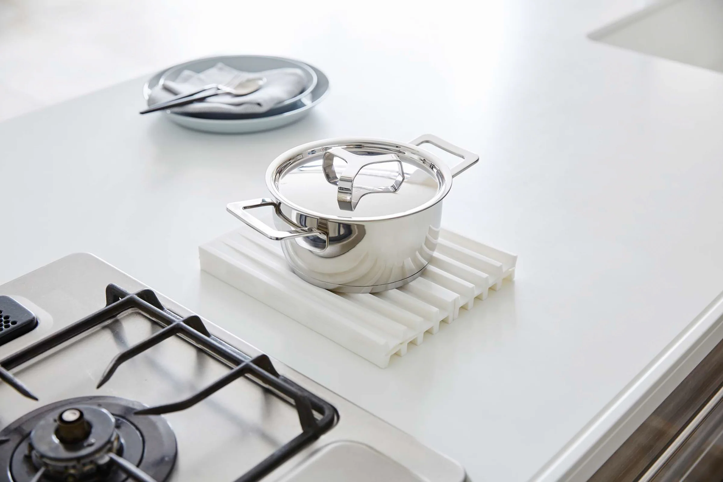 Folding Dish Drainer Mat & Trivet - Silicone - Image 3