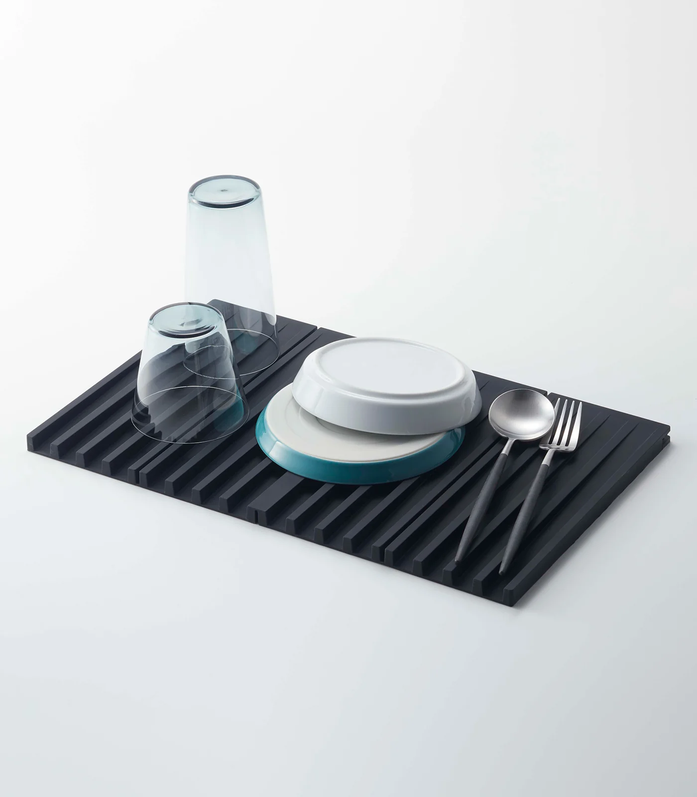 Folding Dish Drainer Mat & Trivet - Silicone - Image 7